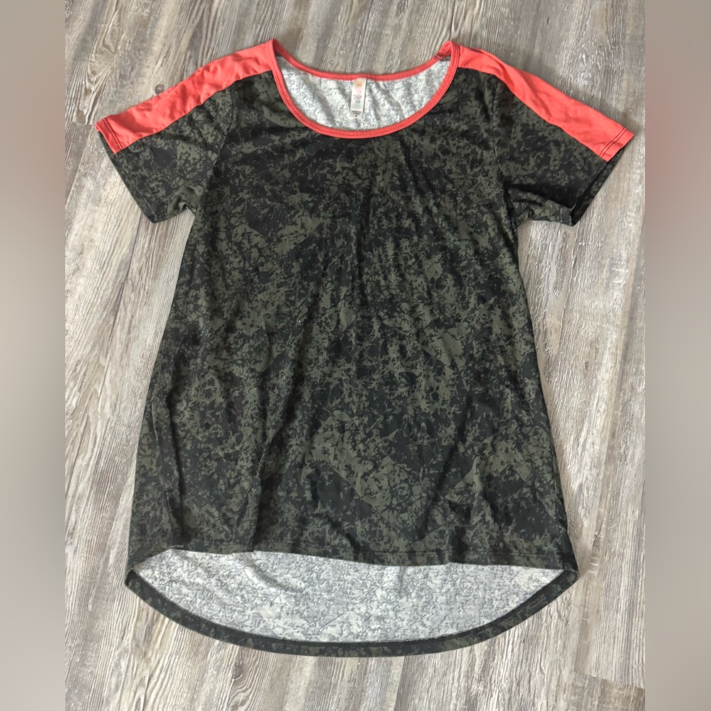 LuLaRoe Black and Orange Short Sleeve T-Shirt NWOT